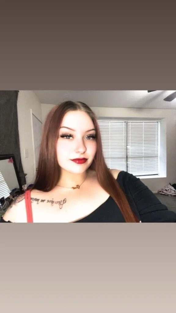 pretty face, soft energy & bad habits - Photo 3 | Escort in Detroit