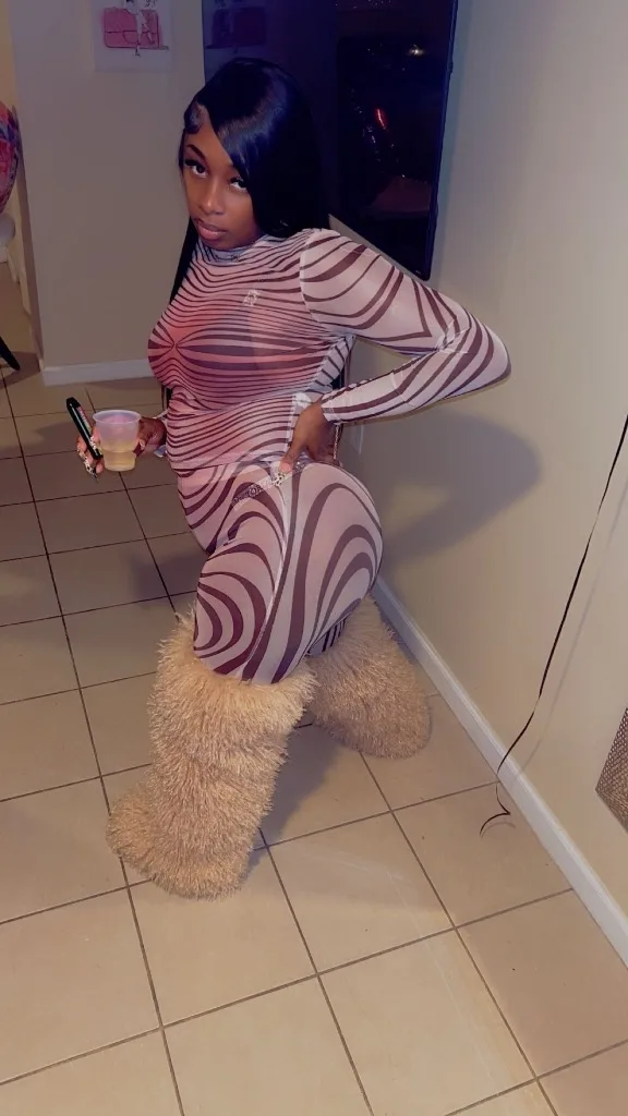pretty chocolate & THICK!!! outcalls - Photo 5 | Escort in OUTCALLS AVAILABLE