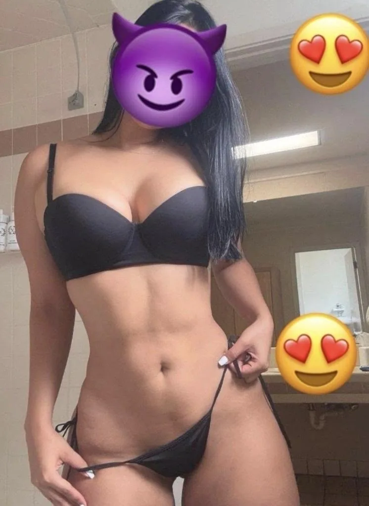 Sexy latina girl ready to pleasure you let me feel your cock - Photo 3 | Escort in WARREN