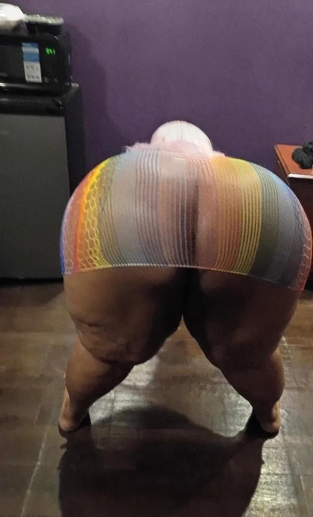Available now. Incalls Only - Photo 3 | Escort in 8 mile