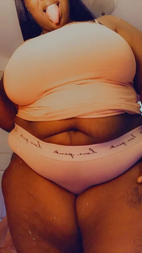 incalls only 50qv 60ss - Photo 5 | Escort in Greenfield 8 mile west