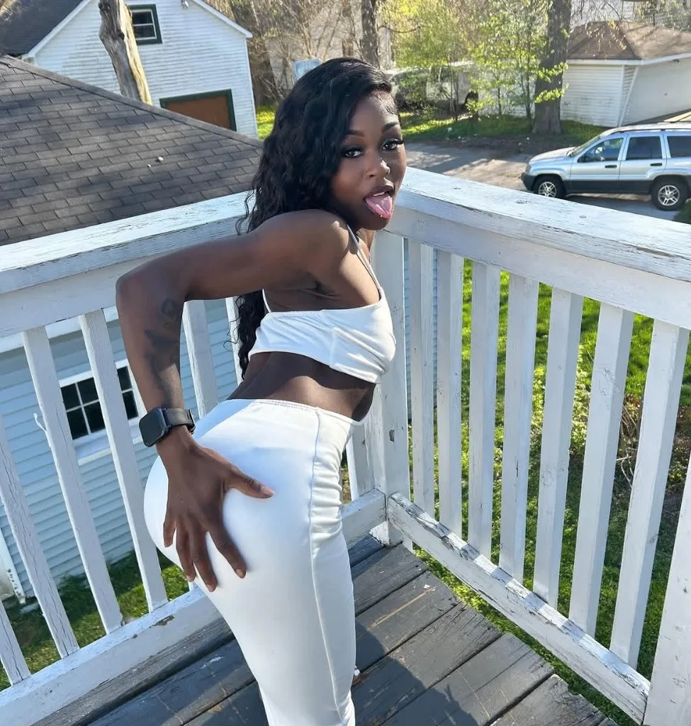 OUTCALL - Photo 2 | Escort in Detroit