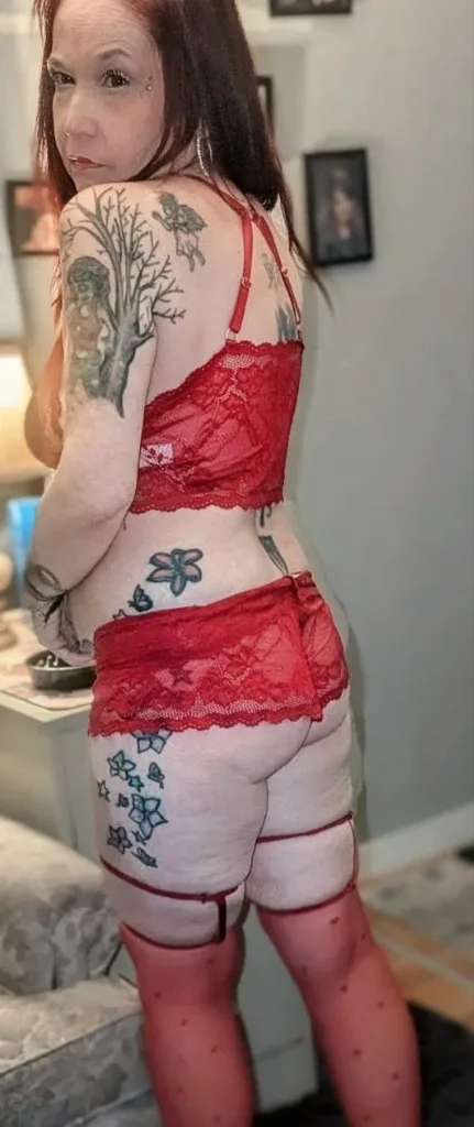 TANTALIZING TWOSOMES AND SINGLE SPECIALS - Photo 8 | Escort in Southgate