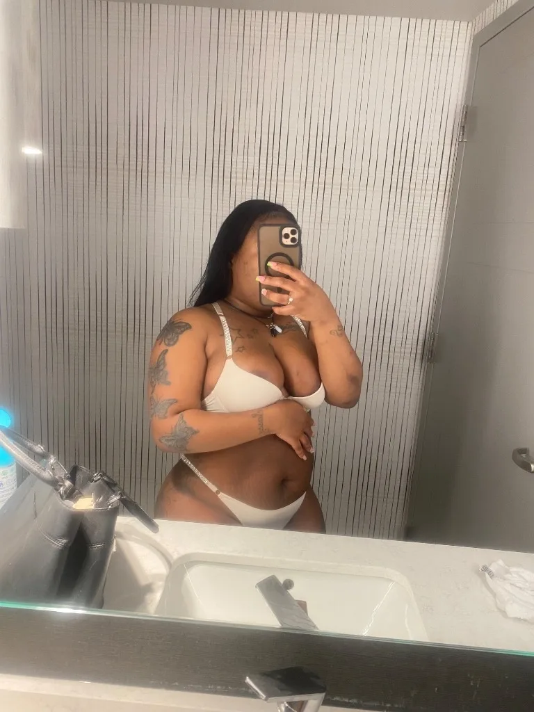 outcalls 🤑🤑 😘 . ! lets have a Goodtime🥵💦