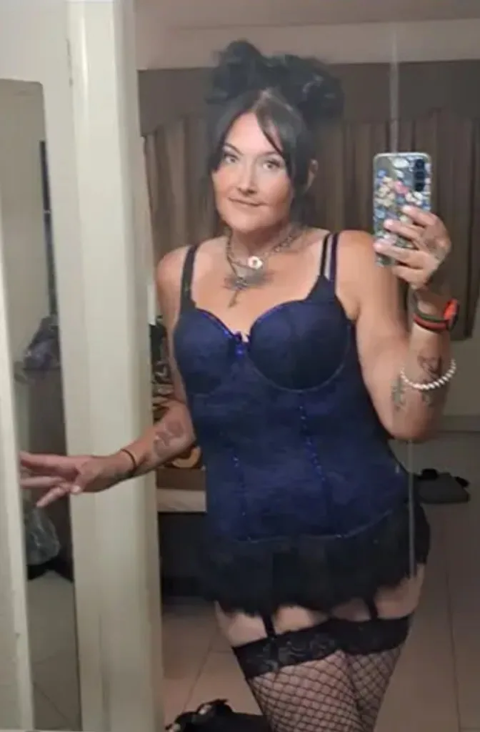 I can show you better than I can tell you..... - Photo 3 | Escort in DETROIT