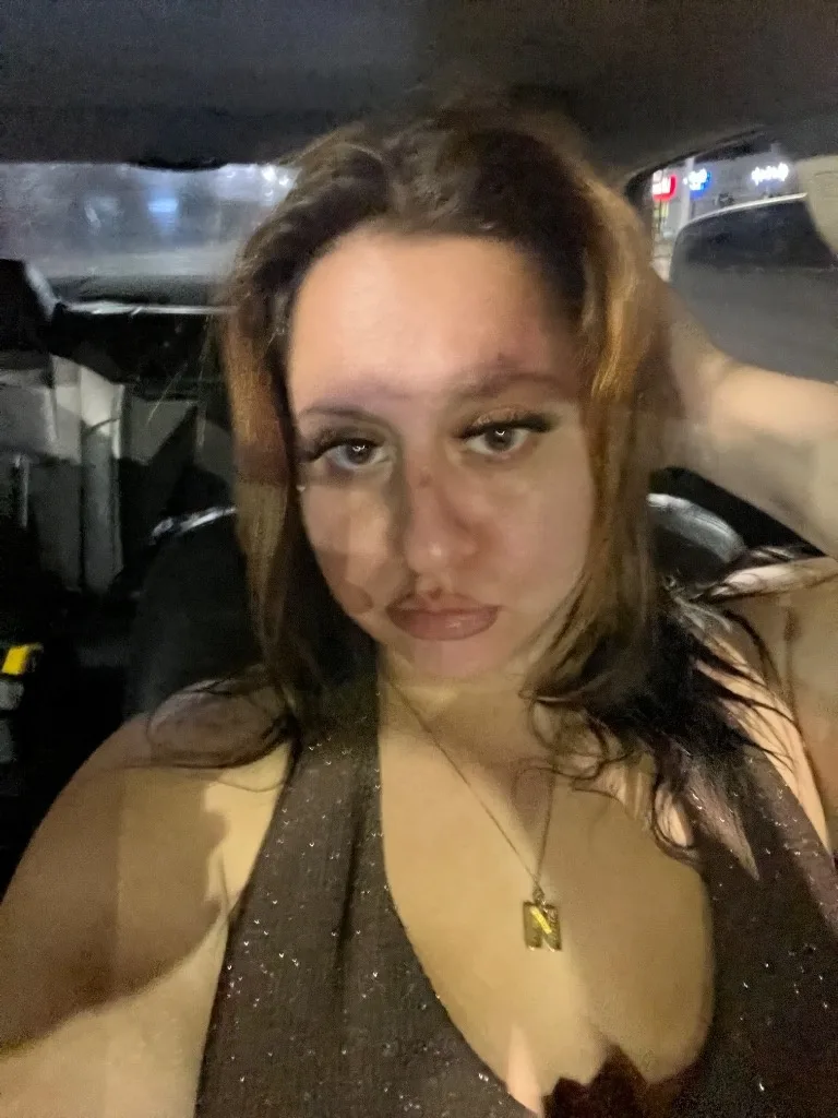 thick chubby latina w/ fat tight kitty - Photo 9 | Escort in Detroit