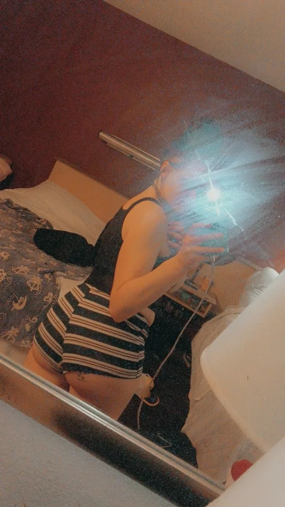 NEW FACE, NEW PLACE, AMAZING SLOPPY TOP! - Photo 2 | Escort in Madison heights