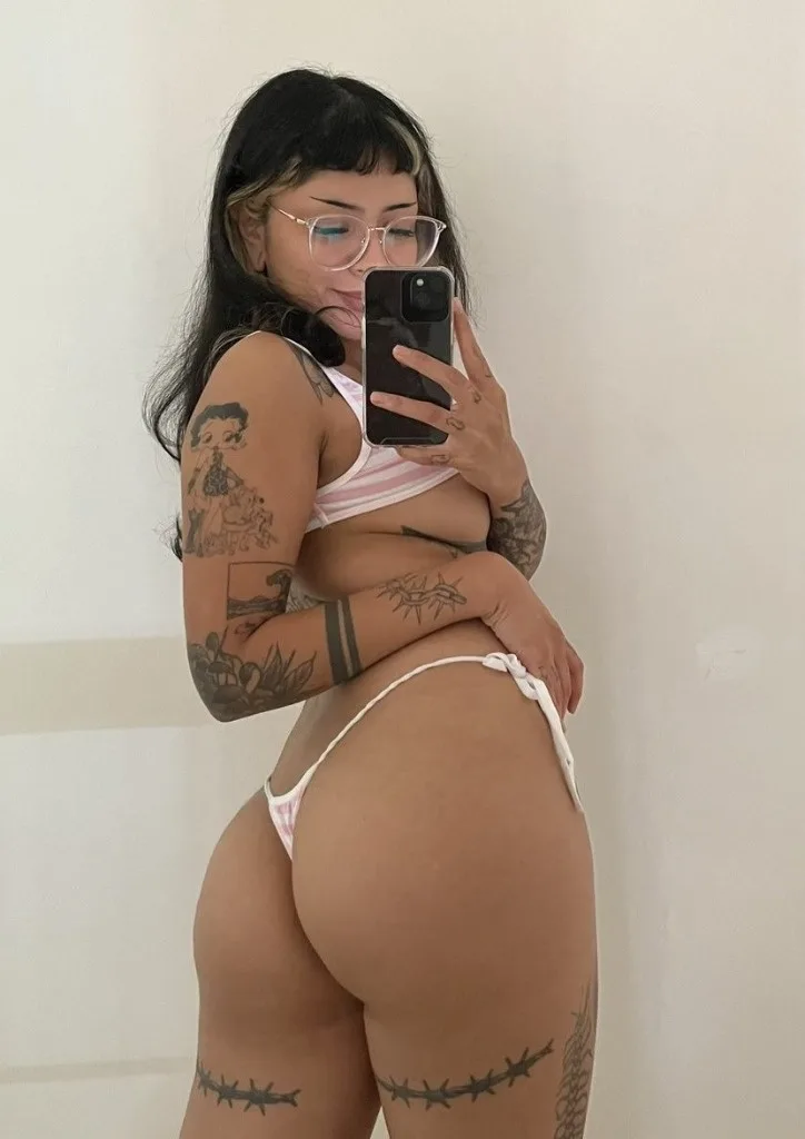 Your Secret Desire Starts HereINCALL/OUTCALLCar FunFaceTime Shows - Photo 4 | Escort in Detroit