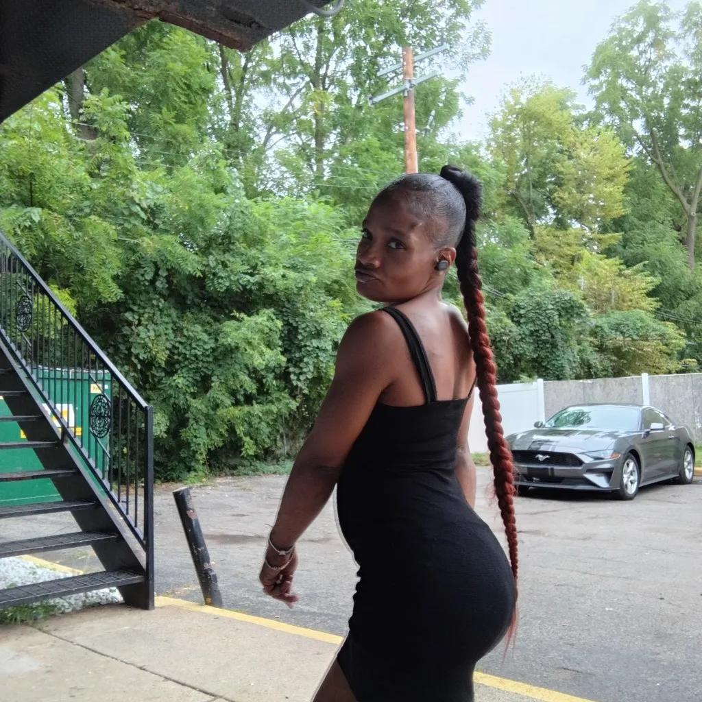 IM SO ACTIVE I CAN TURN YOU ON!!! - Photo 2 | Escort in Quality Inn hotel southfield Destination