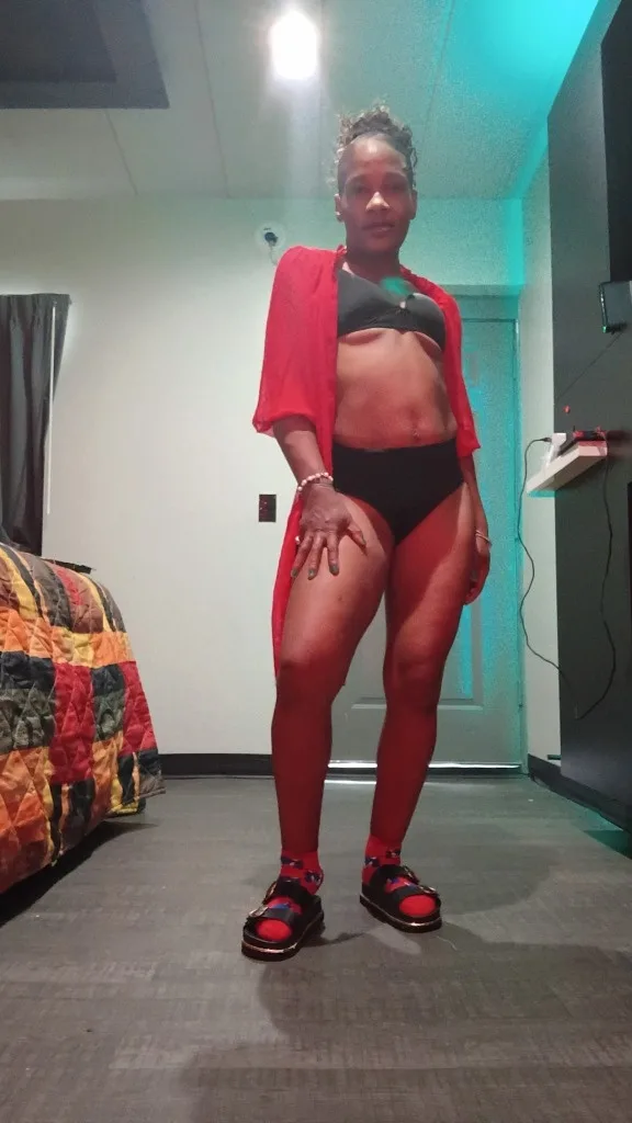 IM SO ACTIVE I CAN TURN YOU ON!!! - Photo 12 | Escort in Quality Inn hotel southfield Destination