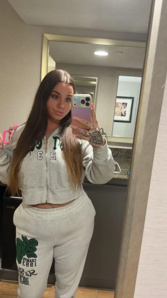 The one you've been waiting for 🥳 sweet, cute, thick AND REAL 😇