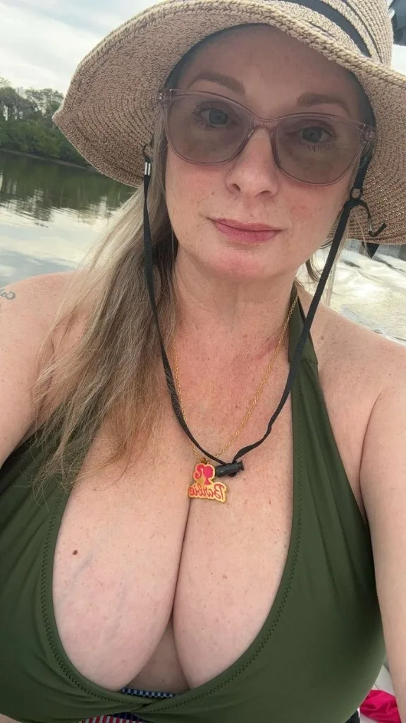 HORNY MILFS MOMWET PUSSYNICE ASSDON'T MISS OUT - Photo 4 | Escort in Detroit
