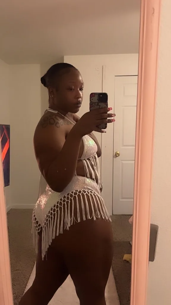 Pretty Face 🥰 Soft Titties and a Big Ol Butt Outcalls/Incalls Available - Photo 8 | Escort in Fort Worth