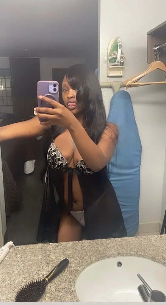 Doing All Incalls And Outcalls Baby - Photo 4 | Escort in N I-35 Frontage