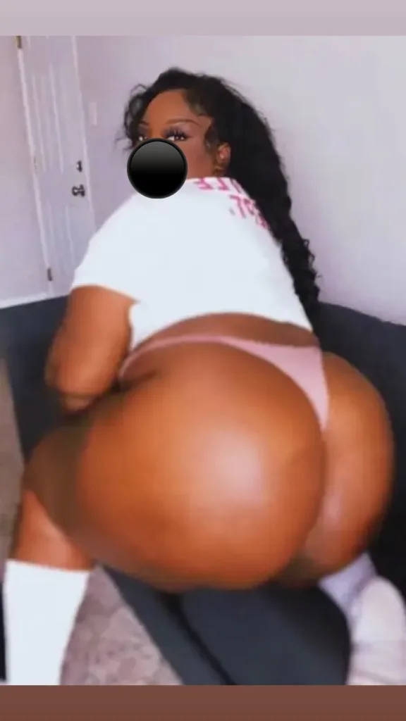PHAT ASS 🍑&amp; WET PUSSY💦 SLOPPY HEAD🤤