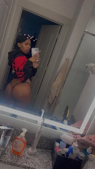 outcalls built in water park - Photo 4 | Escort in Corinth