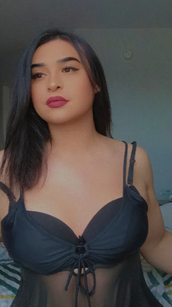 hi guys! beautiful trans looking to make u satisfy your needs!!!s here visiting!! - Photo 2 | Escort in Laredo