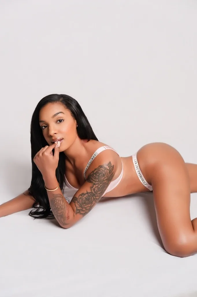 Petite Bombshell! - Photo 1 | Escort in Irving