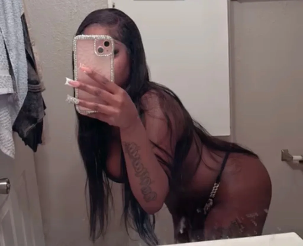 💋