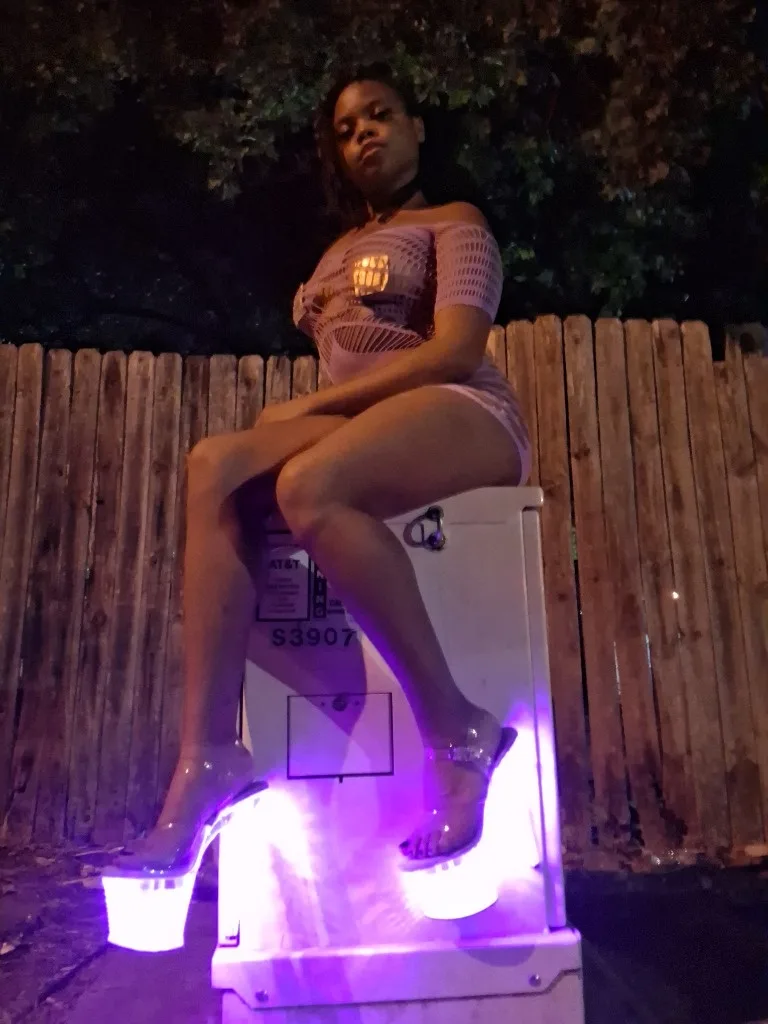 CarDates And InCalls Only - Photo 9 | Escort in 310
