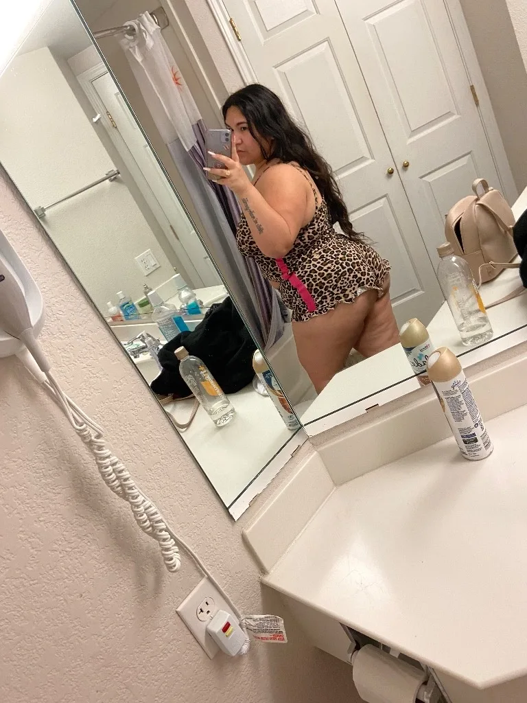 YOUR FAVORITE THICK BIG BOOTY LATINA - Photo 3 | Escort in Beaumont