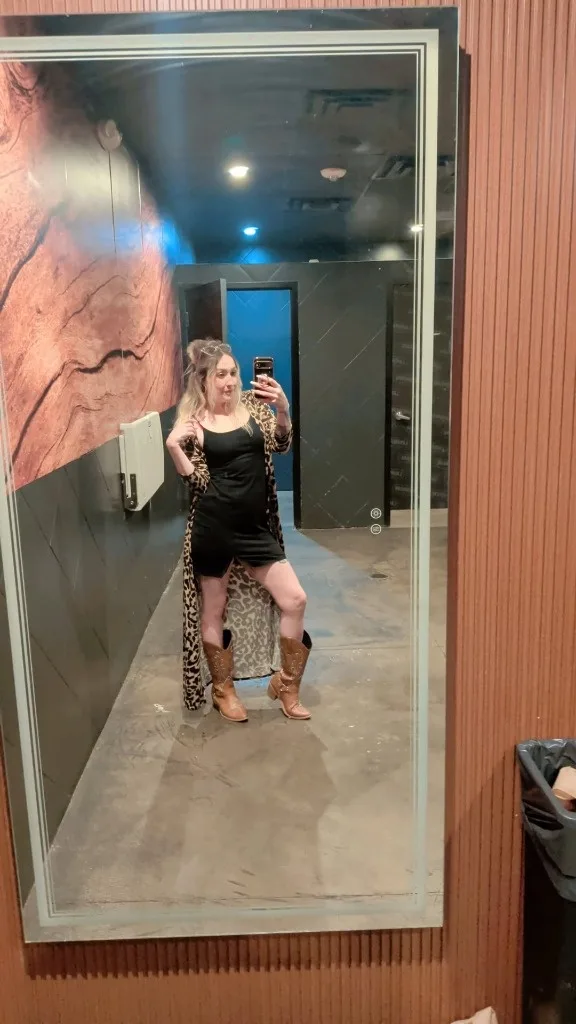 winstar for the night with a room - Photo 4 | Escort in Winstar