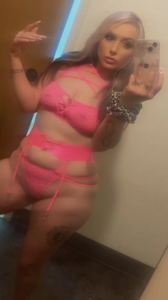 Come take a bite of the sweetest peach - Photo 3 | Escort in Fort worth