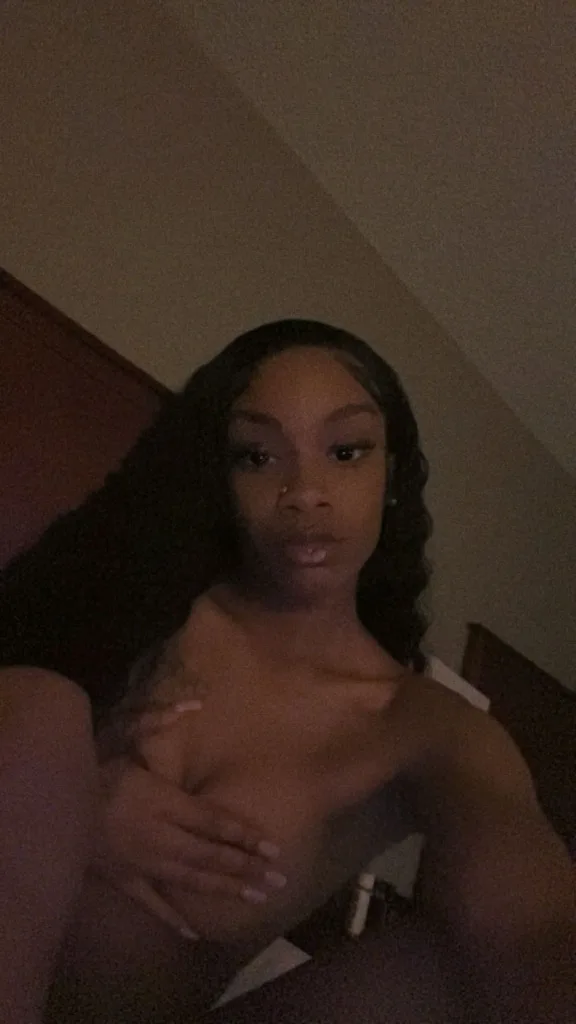 (Slim Mamacita)COME SEE ME IM ALWAYS HORNY 🫦 INCALLS & OUTCALLS 24/7🥰 - Photo 5 | Escort in Downtown