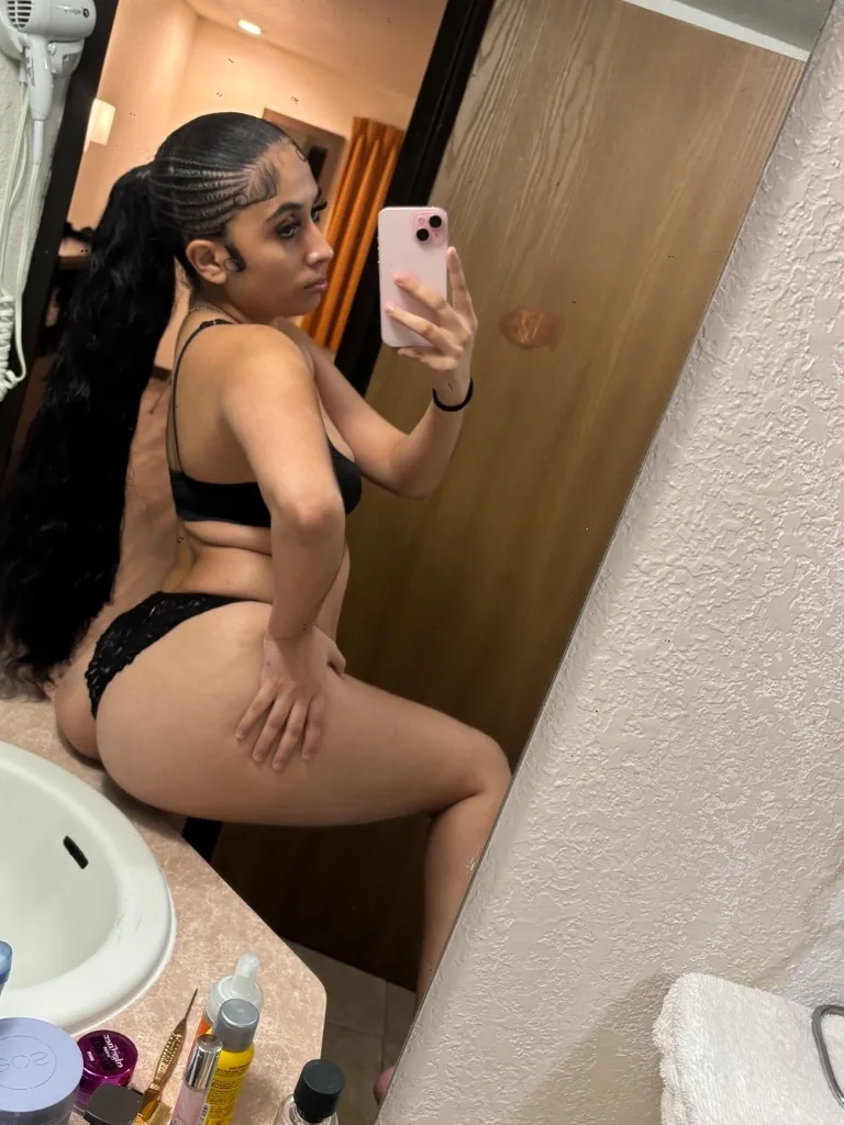THICK PRETTY LATINA| Available Now Incalls, Outcalls FtShows🤳Best Content Sell , Available 24/7 - Photo 7 | Escort in Irving airport & surrounding areas