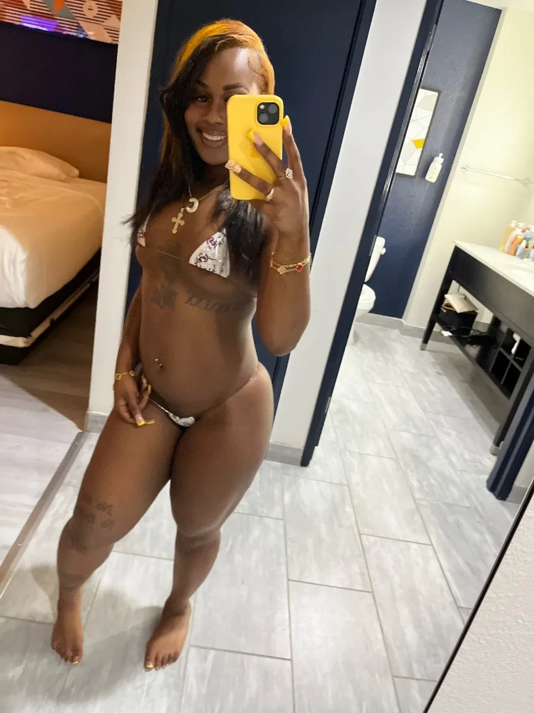 TREAT YOURSELF TO HEAVENON EARTHYOU DESERVE IT - Photo 3 | Escort in Grand Prairie