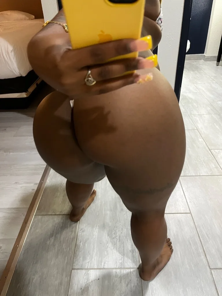 TREAT YOURSELF TO HEAVENON EARTHYOU DESERVE IT - Photo 4 | Escort in Grand Prairie