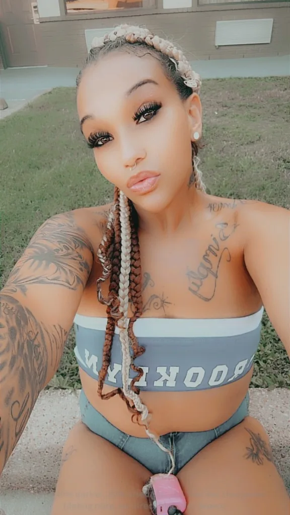 HOUSTON TX NEW INTOWN &amp;&amp; AVALIBLE 24/7🙈👅Independent sucking queen 👸🐱Looking for someone regularly for in/outcall or car dates. - 26