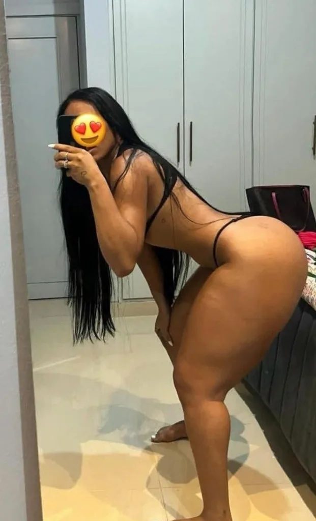 very slutty Latina with a big ass 🍑 big tits 🍒 big and tight, cleanass 👅 😘 I am 100% real love 💯 I love sex.
