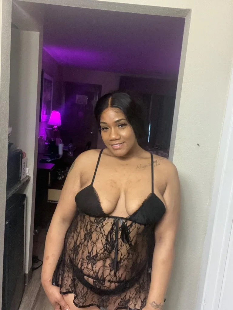 TWO GIRL SPECIAL!!!....THICK THIGHS SAVE LIVES TIGHT WETJUICY KITTY🤤READY TO PLAYRIGHT NOWDONT MISS OUT⏰ - Photo 2 | Escort in Dallas