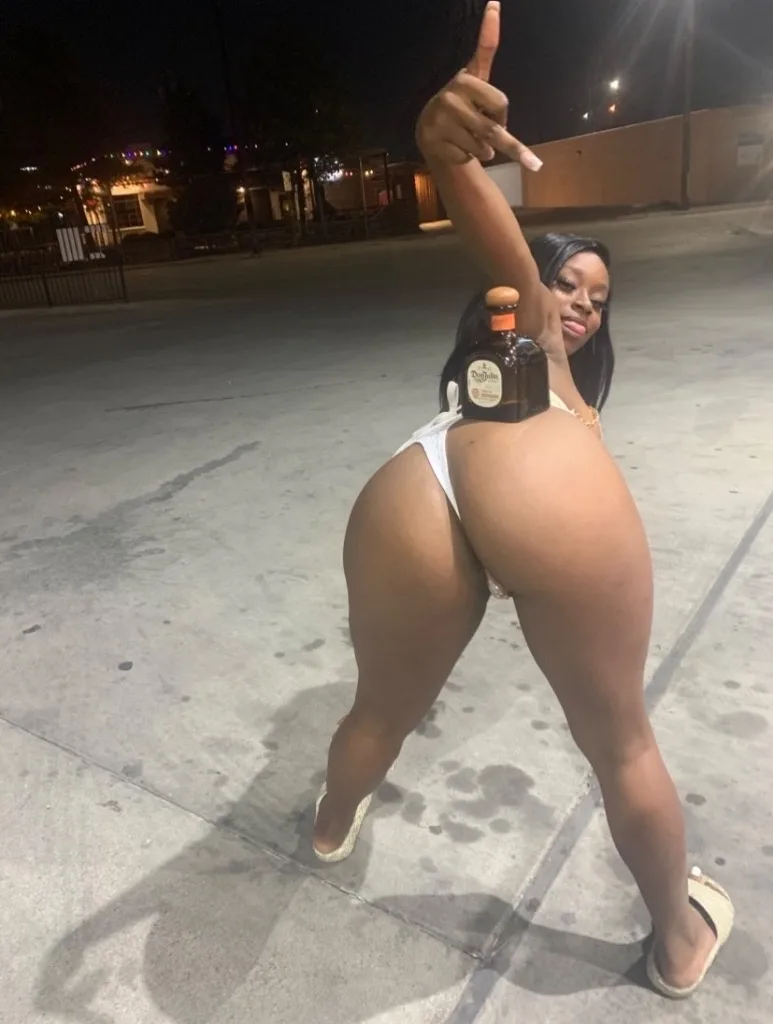 PHAT MA TO WET🥴 - Photo 2 | Escort in Downtown Dallas