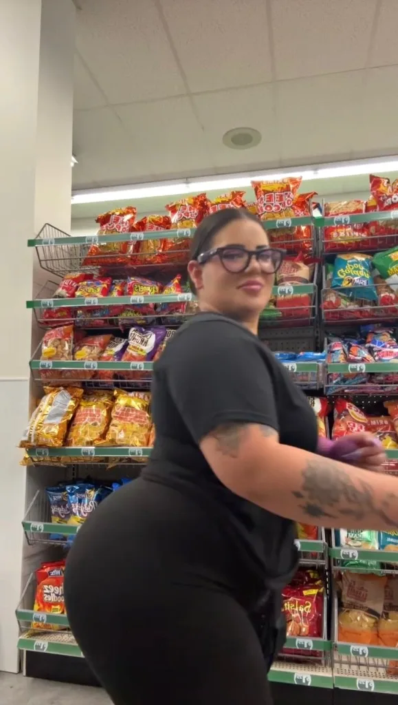 Available now | Fun w/ Vivi thiccc - Photo 5 | Escort in Outcall Garland