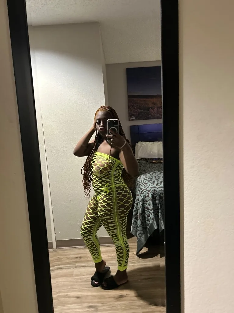 last day here in qv70 hh100Out qv 120 till 3 🥰2 pop speci2 hour ⭐Overnight 800 - Photo 4 | Escort in Dallas