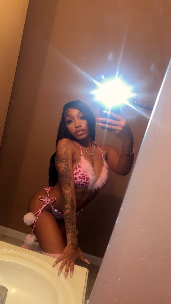 Your Fav Brownskin Caramel Honeybun - Photo 3 | Escort in Houston