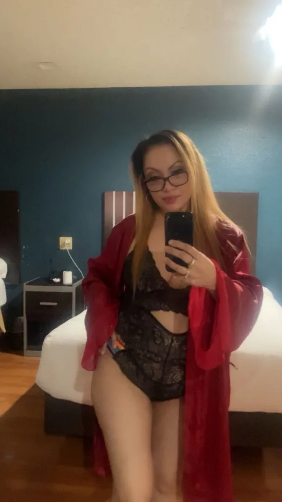 latina - Photo 4 | Escort in Dallas