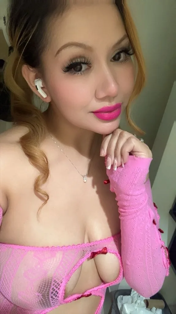 latina - Photo 7 | Escort in Dallas