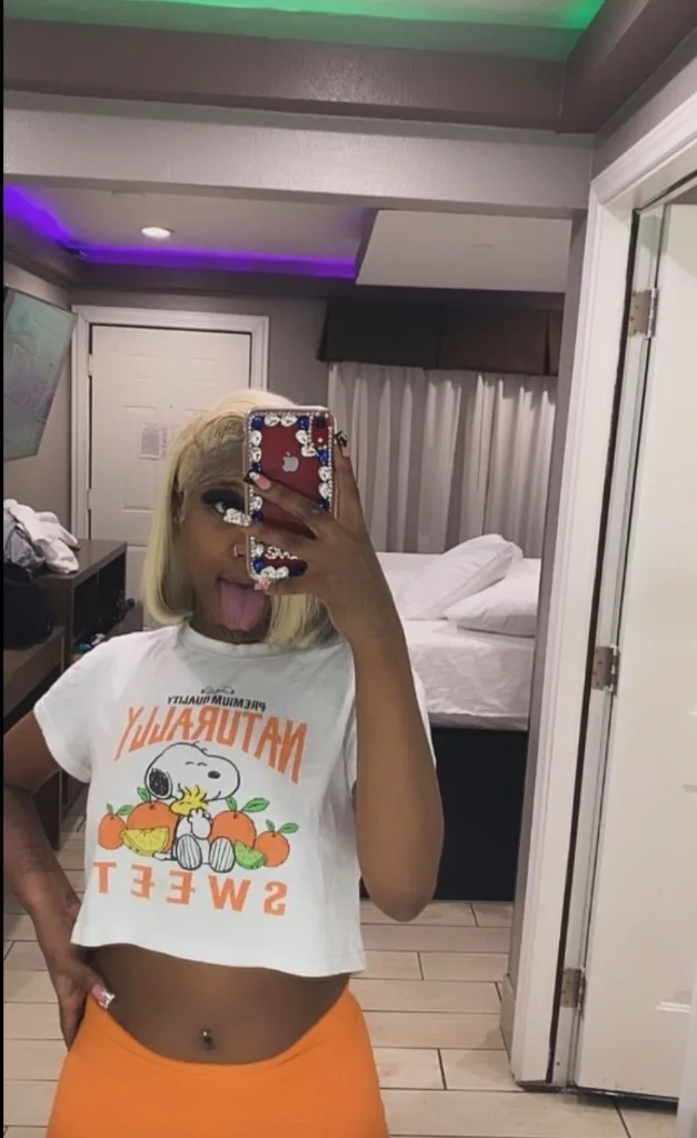 (👯🏽‍♀️2 Girls Available Now )👋🏼(Have to Send Uber 🚕 For 👉🏼OUTCALL/INCALL )👅Slim, bright-skin beauty 😍🔥 tight grip, top-tier head, 💦and a freaky side you won’t forget. Pretty face, dangerous