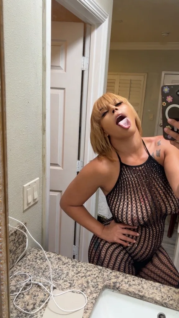 PUERTORICAN GODDESSS FACETIME SHOWS FOR 50 - Photo 3 | Escort in Fort Worth
