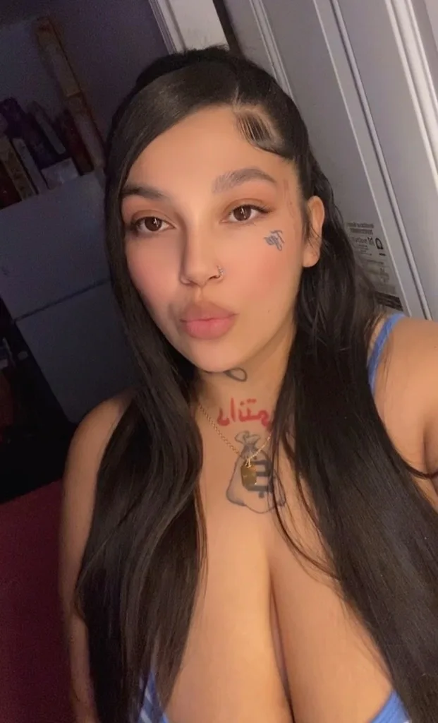 Busty Babe Available now 🥰😘🔥