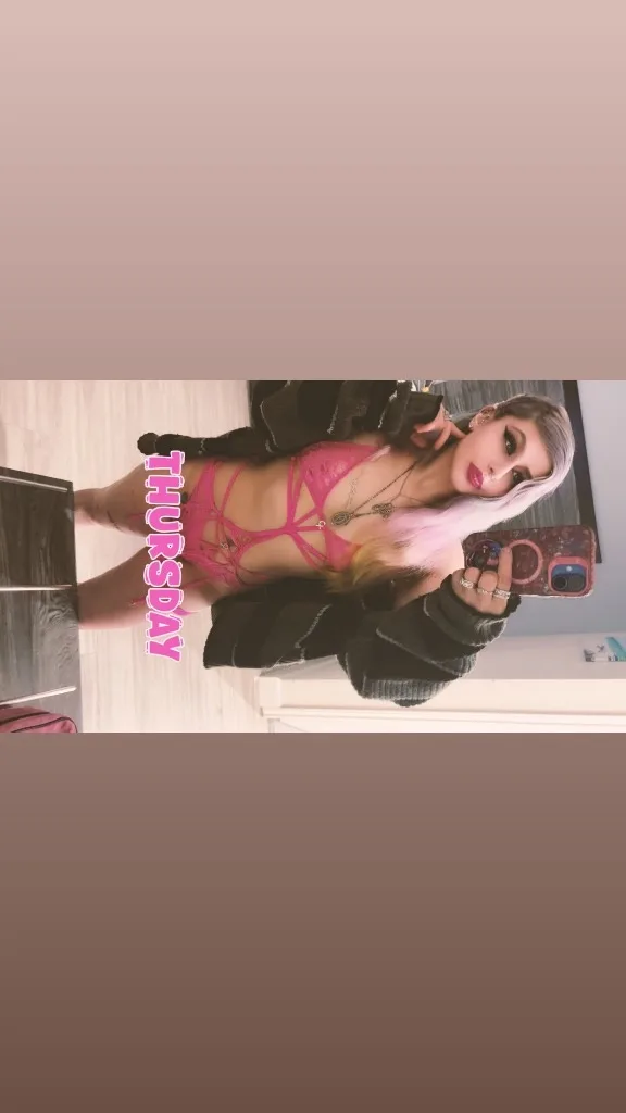 your new obsession and queen && its so pink & little - Photo 8 | Escort in Cypress tx 77065