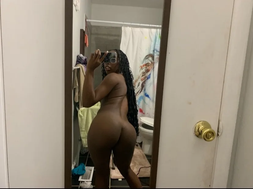 wet and ready for you💦💦💦
