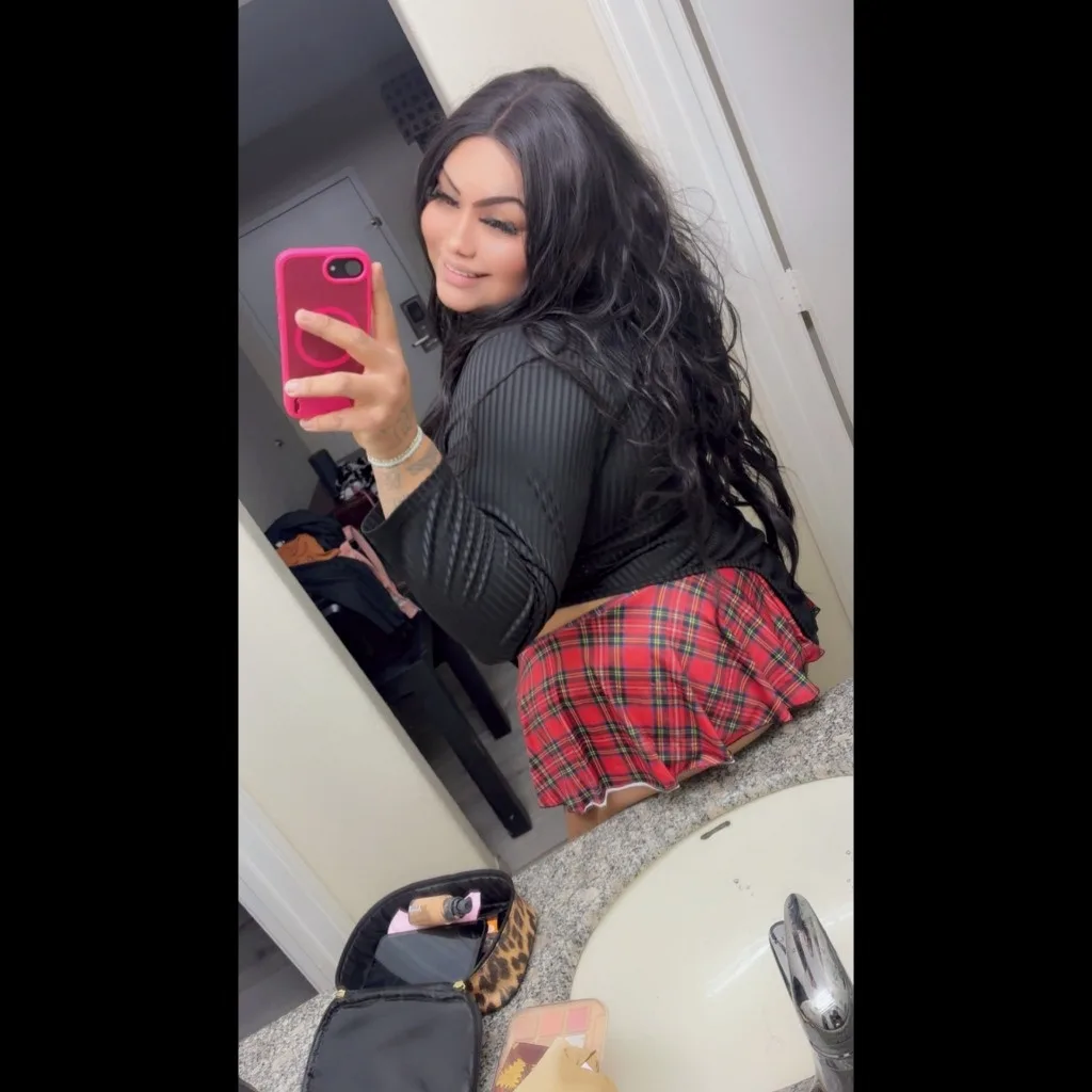 SPECIALES DE HALLOWEN CALINTE - Photo 2 | Escort in Houston