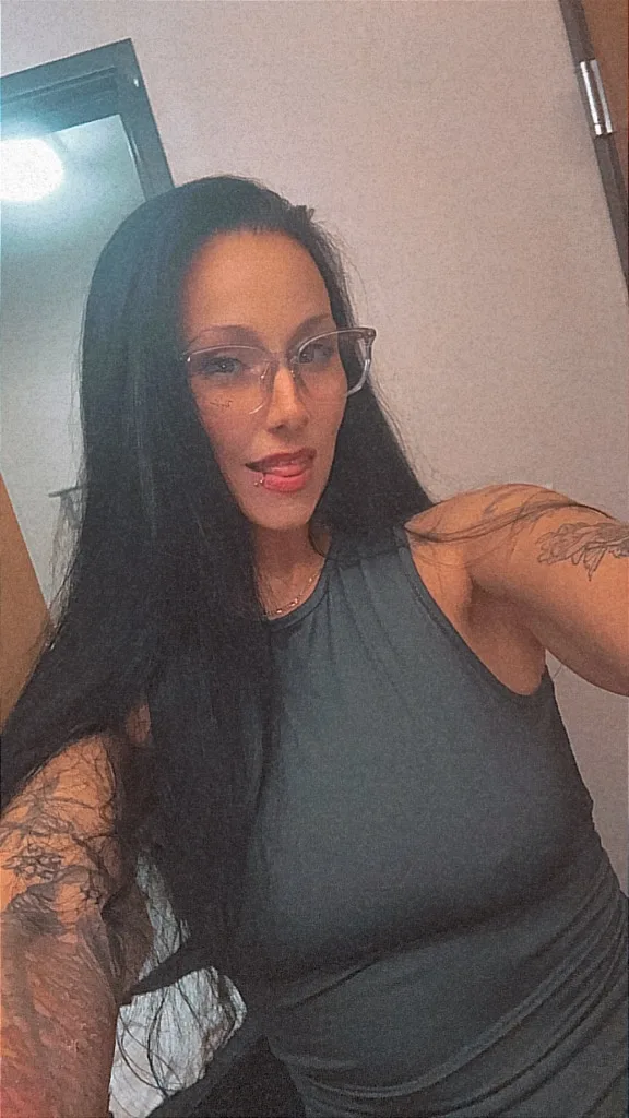 very addicting and fun you wont regret it - Photo 4 | Escort in Airport area