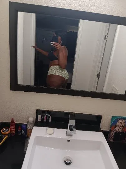 $$ Looking to please and pleasure $$ - Photo 1 | Escort in Dallas