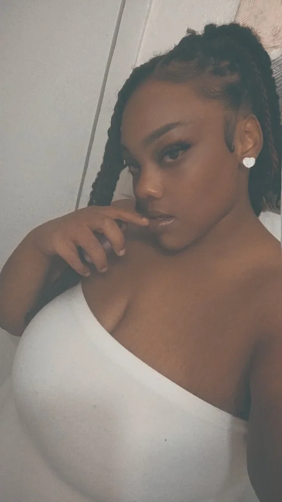 New to the area show me a good timeAvailable 24/7 - Photo 2 | Escort in Oak cliff Dallas