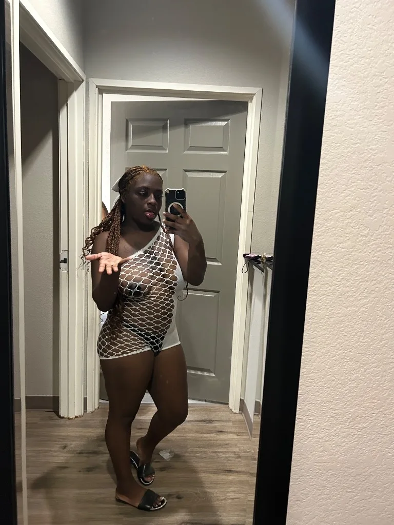 Ask about 100 Outcall Qv - Photo 5 | Escort in Outcall Anywhere